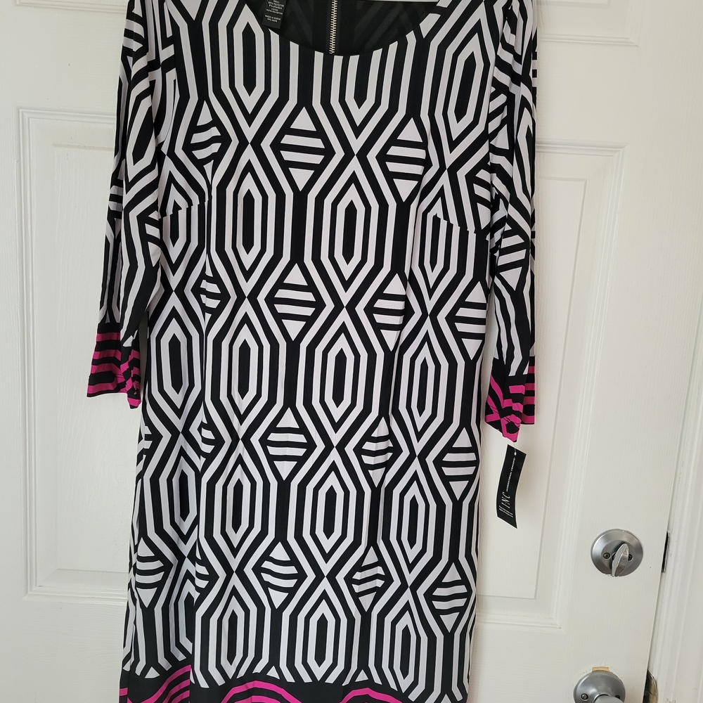 XL INC International Concepts Black and Pink Long Sleeve Dress